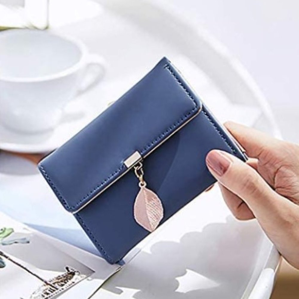 Small Leather Wallet for Women - Picture 2 of 6